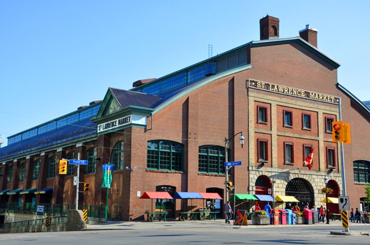 Pasee-por-el-mercado-de-San-Lorenzo Principales atracciones turísticas de Toronto