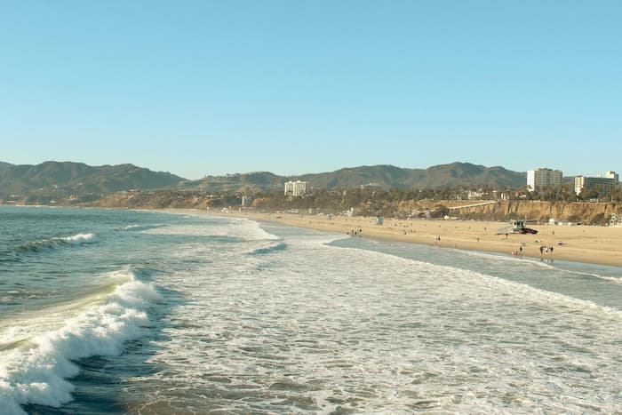 Playa-estatal-de-Santa-Monica Mejores atracciones turísticas en Santa Mónica, California