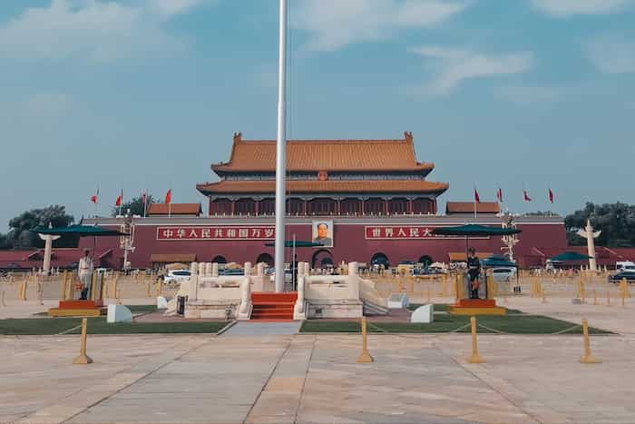 Plaza-de-Tiananmen-Lugares-para-visitar-en-Pekin 20 Atracciones turísticas de Pekín: Conoce lo mejor de esta ciudad