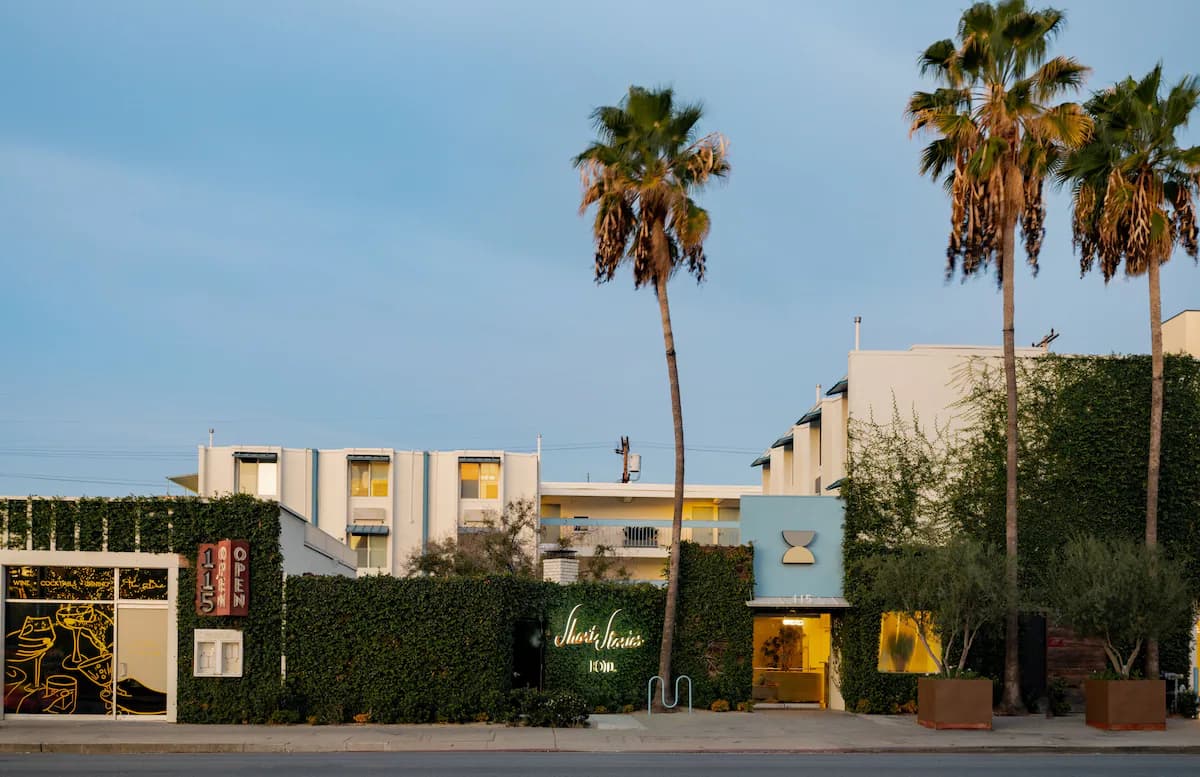 Short-Stories-Hotel-entrada 14 hoteles boutique en Los Ángeles que destacan por su encanto y estilo