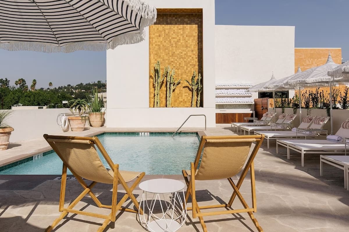 Silver-Lake-Pool-Inn-1 14 hoteles boutique en Los Ángeles que destacan por su encanto y estilo