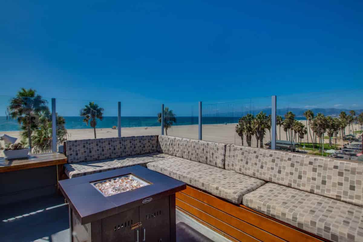 Venice-Breeze-Suites-2 9 Mejores lugares para hospedarse en Venice Beach, Californ