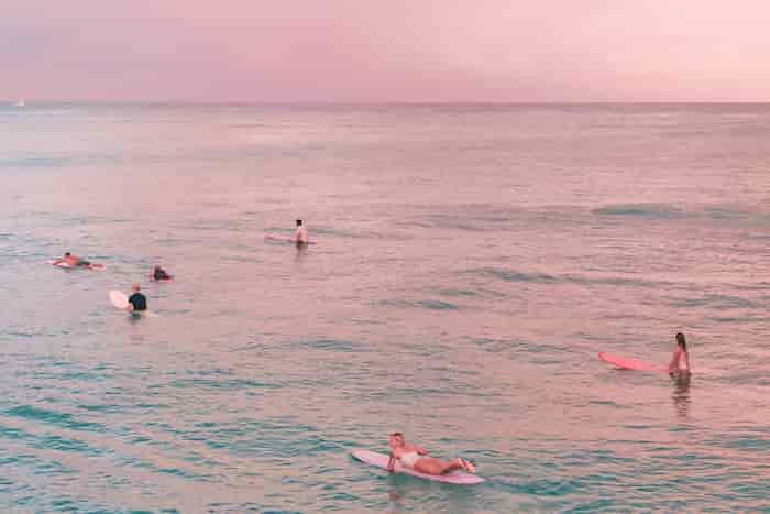 Aprende-a-surfear-con-los-expertos Principales lugares para visitar en Honolulu en Hawai