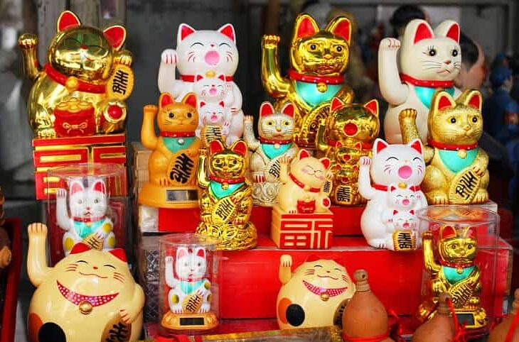 Cat-Street-rotated Mercados callejeros en Hong Kong: un festín de cultura y compras