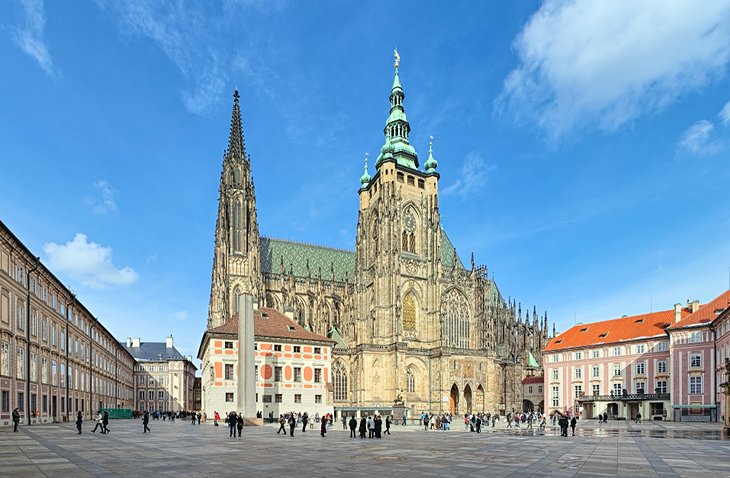 Catedral-de-San-Vito Mejores lugares para visitar en Praga: descubre la joya del corazón de Europa