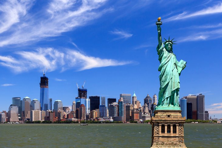 Estatua-de-la-Libertad-Atractivos-turisticos-de-Nueva-York-city Atractivos turísticos de Nueva York city que no puedes perderte