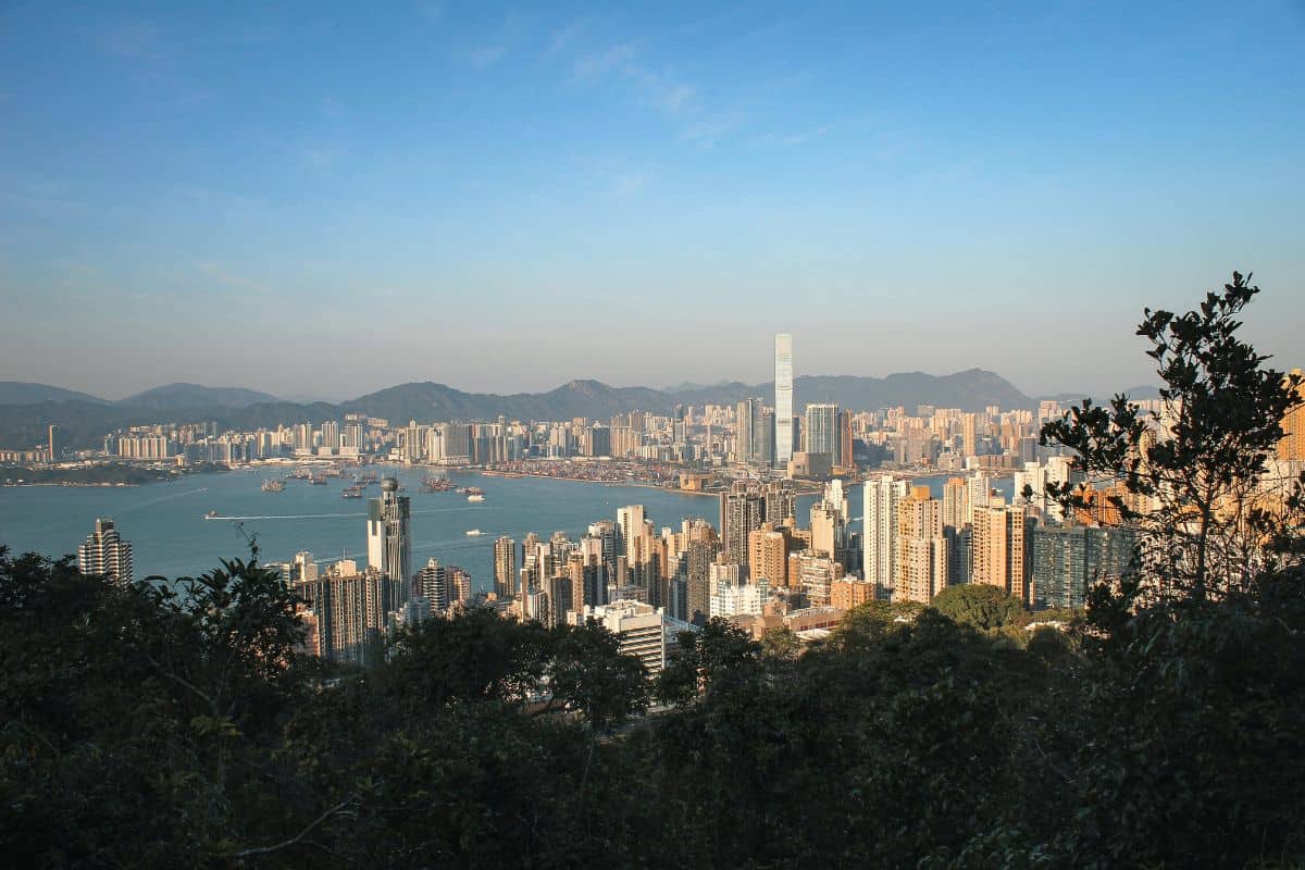 Explora Hong Kong a pie senderos y paseos para disfrutar la ciudad