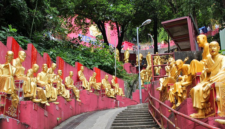 Monasterio-de-los-Diez-Mil-Budas Principales lugares para visitar en Hong Kong: atracciones que te enamorarán